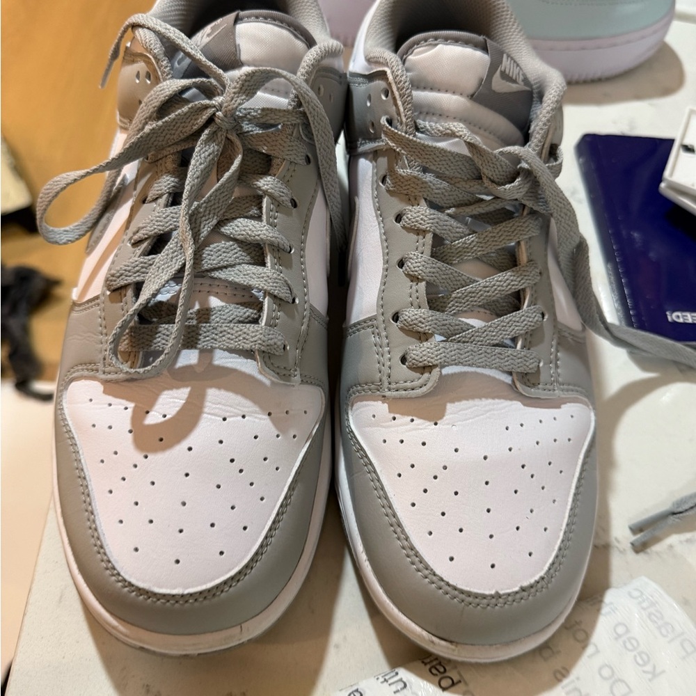 Nike Gray and White Low-Top Sneakers - Picture 2 of 4